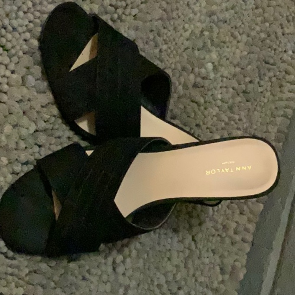 Ann Taylor heeled slides